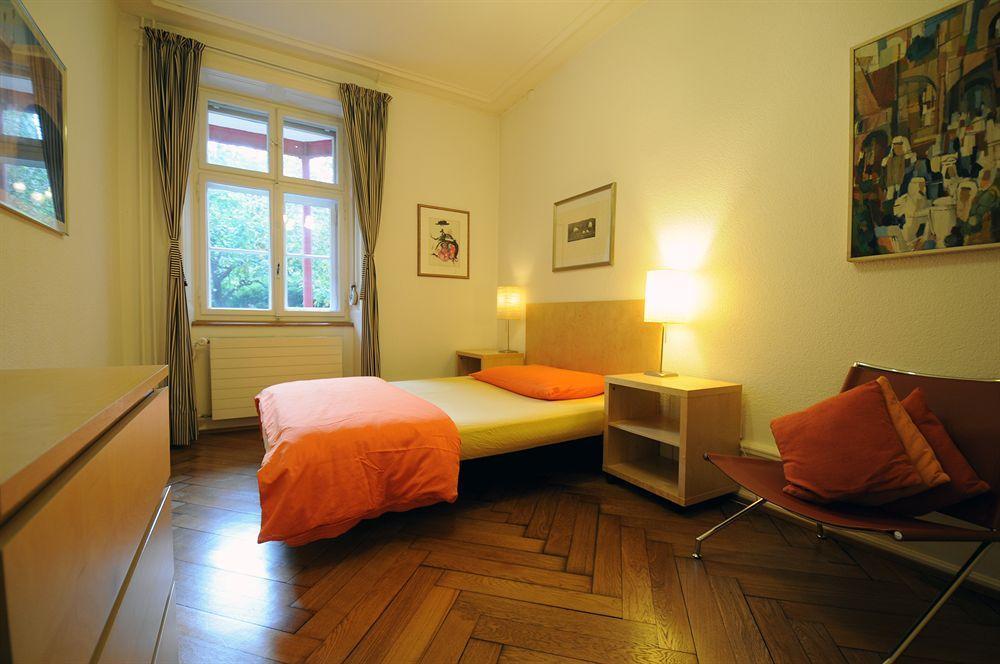 Unique Serviced Living @ Airport Line Bâle Extérieur photo